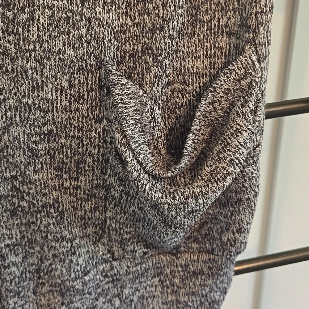 Greay front button cardigan - Picture 3 of 4